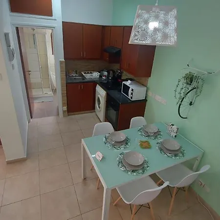 Anthea Court *
